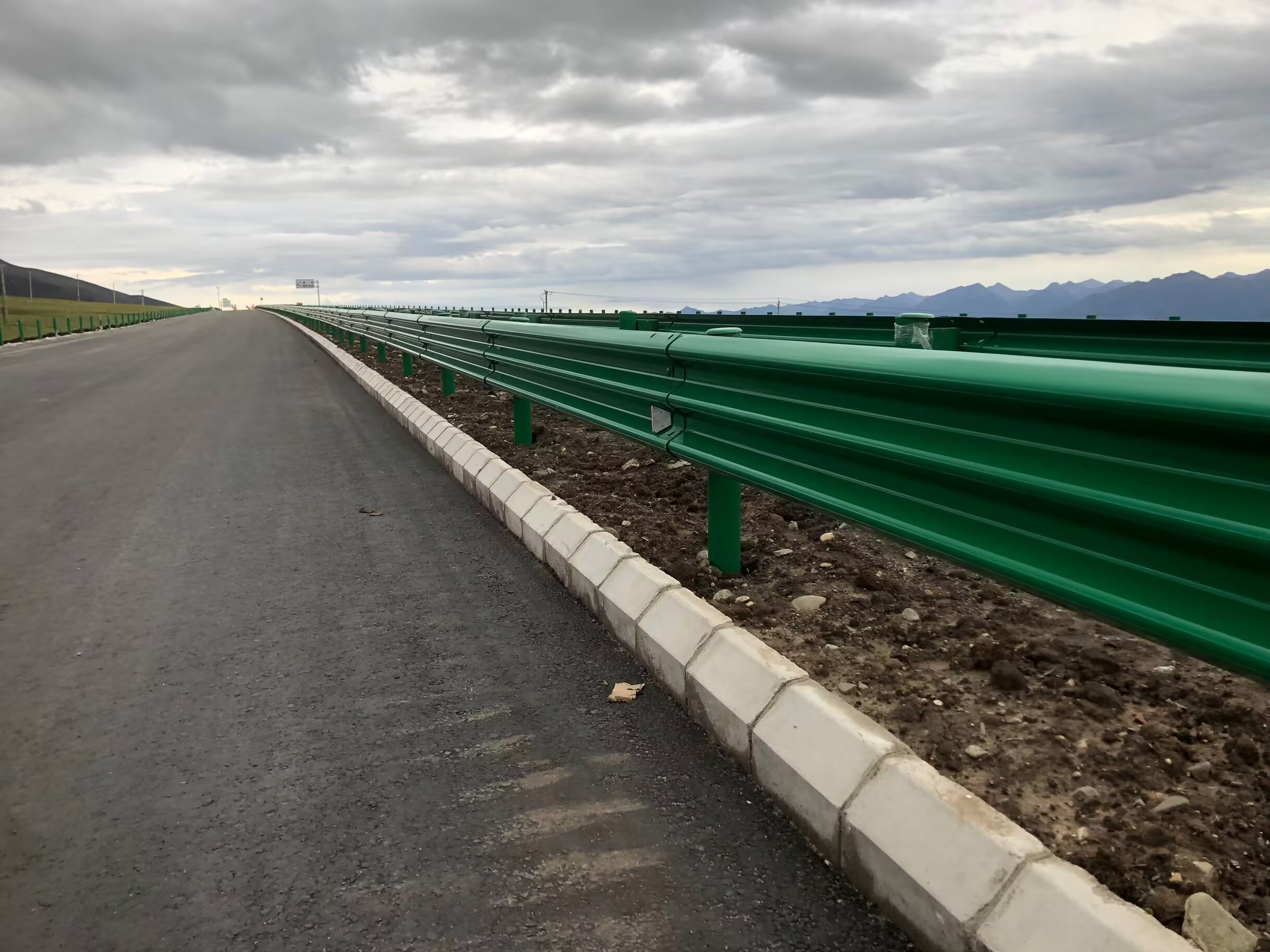 南木林县乡村公路波形护栏防撞波形护栏 - 推荐